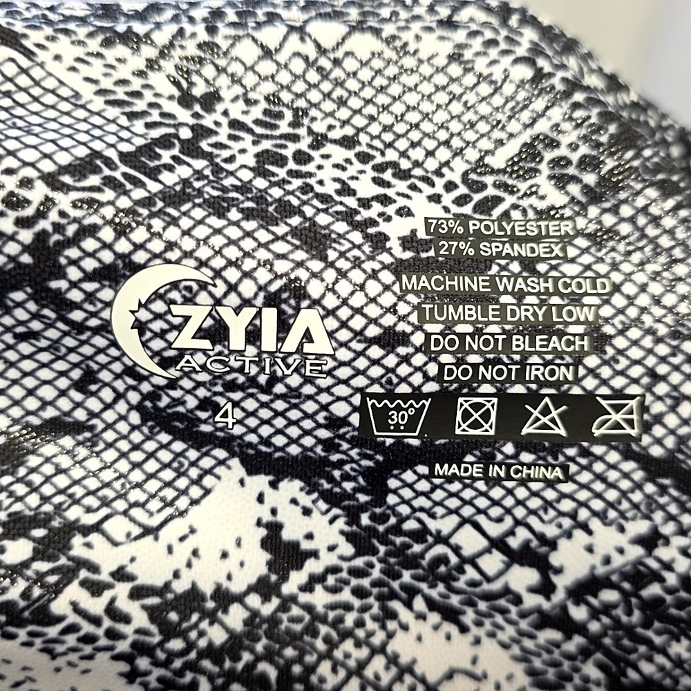 Zyia Active Snakeskin Leggings Size 4 Cropped High Rise Workout Pants Athleisure - Picture 3 of 3